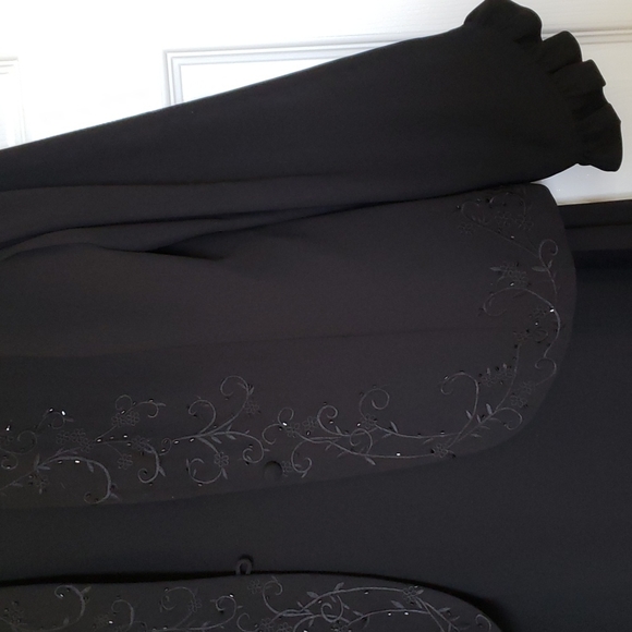 NWOT Gown & Jacket - Picture 4 of 14